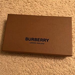 Burberry authentic wallet box